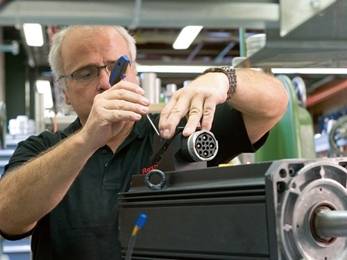 SKF调心滚子轴承套圈断裂的原因